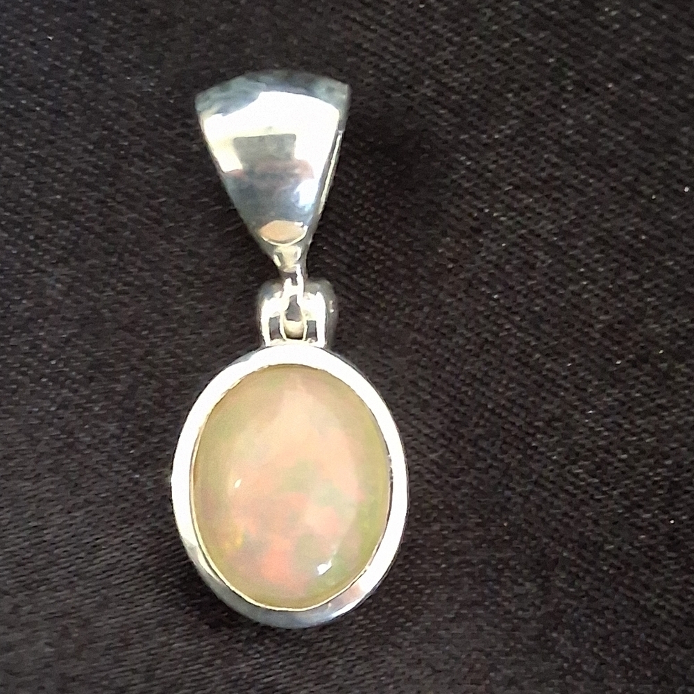 ETHIOPIAN OPAL PENDANT 925 STERLING SILVER - Picture 2 of 5